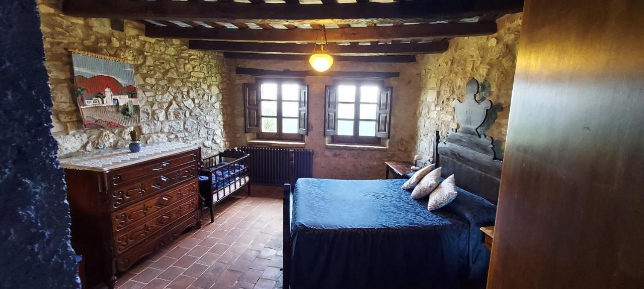 Castell De Llaes Villa Exterior photo